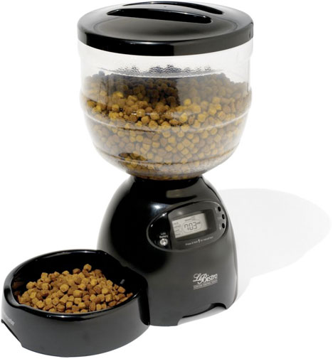 Precise Portion Pet Feeder Helps Control Your Dog's Weight